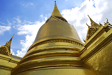 The Golden Stupa, or Phra Sri Rattana Chedi, at the Grand Palace., The Grand Palace, Bangkok, Thailand.