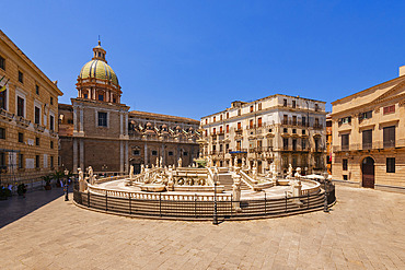 Statues and Fontana Pretoria (Fontana della Vergogna) in Palermo, Sicily, Italy, Sicily, Italy