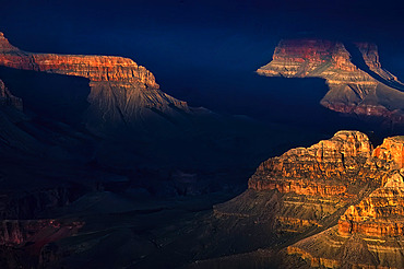 Day's last light over the South Rim of the Grand Canyon, Arizona, USA, Arizona, United States of America