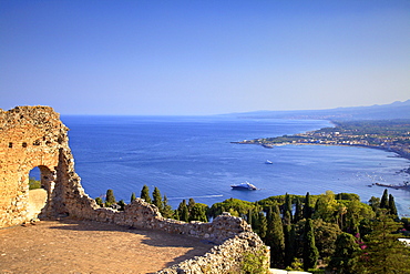 View from Greek Theatre with Mount Etna and coast in background, Taormina, Sicily, Italy, Mediterranean, Europe