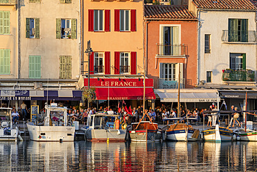 The Harbour at Cassis, Cassis, Bouches du Rhone, Provence-Alpes-Cote d'Azur, France, Western Europe