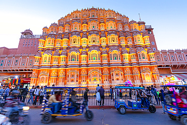 Hawa Mahal (Palace of the Winds) at dusk, Jaipur, Rajasthan, India, South Asia, Asia