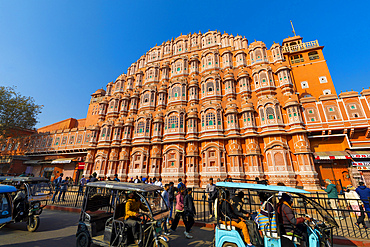 The Facade of the Hawa Mahal (Palace of the Winds), Jaipur, Rajasthan, India, South Asia, Asia