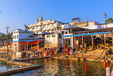 Pilgrims at Pushkar Lake at sunrise, Pushkar, Rajasthan, India, South Asia, Asia