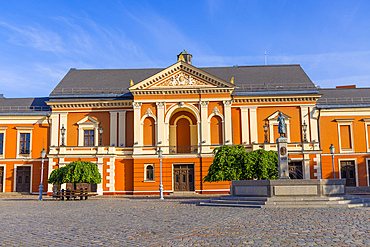The Neoclassical Klaipeda Drama Theatre with the Annie from Tharau Statue, Klaipeda, Lithuania, Northern Europe
