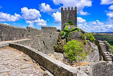 Castle and tower, Sortelha, Serra da Estrela, Beira Alta, Centro, Portugal, Europe