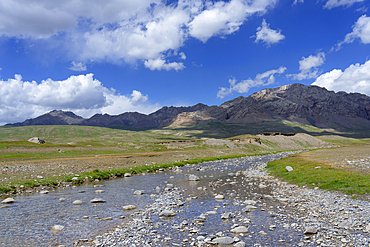 Mountainscape, Tian Shan mountains at the Chinese border, Naryn province, Kyrgyzstan, Central Asia, Asia