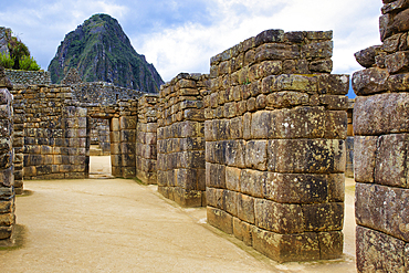 Machu Picchu, UNESCO World Heritage Site, gate in the ruined city of the Incas with the Mount Huayana Picchu, Andes Cordillera, Urubamba province, Cusco, Peru, South America