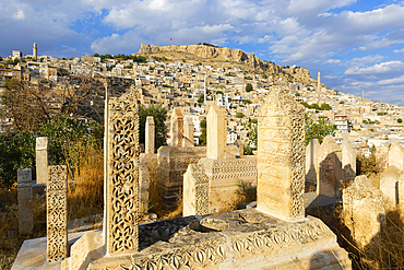 Mardin viewed from the Muhamad Zirrar Asri cemetery, Mardin, Turkey, Asia Minor, Asia