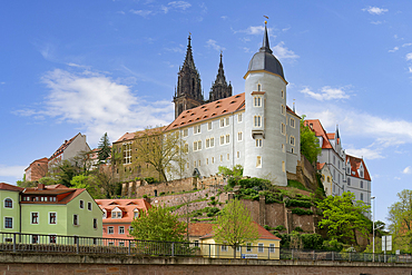 Albrechtsburg castle and the Gothic Cathedral dominating the city center, Meissen, Saxony, Germany, Europe