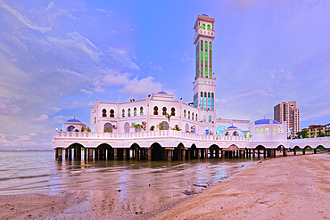 Penang Floating Mosque or Tanjong Bungah Floating Mosque, George Town, Penang, Malaisia