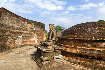 Vatadage circular temple, Polonnaruwa ruins of the garden-city created by Parakramabahu the Great in the 12th century, Polonnaruwa, Sri Lanka