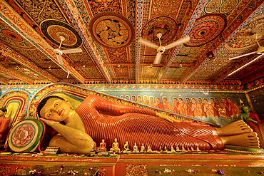 Reclining Buddha statue in Isurumuniya Rajamaha Viharaya temple, Anuradhapura, Sri Lanka