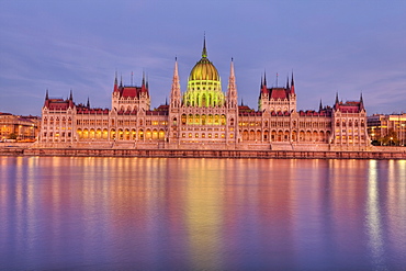 Hungarian Parliament Building and the River Danube at sunset, Budapest, Hungary, Europe