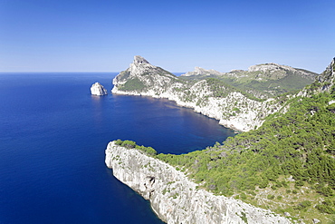 Cap de Formentor (Cape de Formentor), El Colomer Island, Majorca (Mallorca), Balearic Islands (Islas Baleares), Spain, Mediterranean, Europe