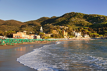 Beach of Levanto at sunset, Riviera de Levanto, Cinque Terre, Liguria, Italy, Europe