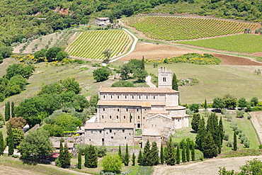 Sant Antimo Abbey, monastery, Castelnuovo dell'Abate, near Montalcino, Val d'Orcia (Orcia Valley), Siena Province, Tuscany, Italy, Europe