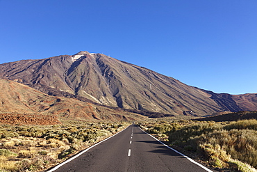 Road through Caldera de las Canadas, Pico del Teide, National Park Teide, UNESCO World Heritage Site, Tenerife, Canary Islands, Spain, Europe