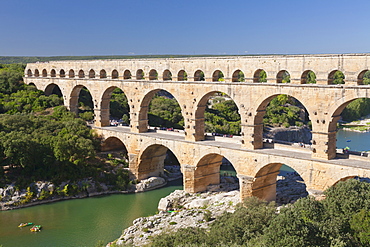 Pont du Gard, Roman aqueduct, UNESCO World Heritage Site, River Gard, Languedoc-Roussillon, France, Europe