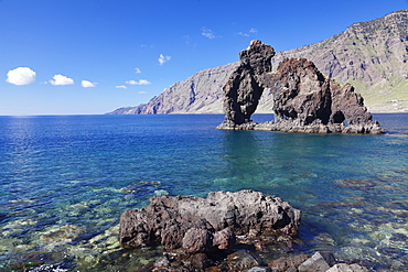 Las Playas Bay with rock arch Roque de Bonanza, UNESCO biosphere reserve, El Hierro, Canary Islands, Spain, Atlantic, Europe