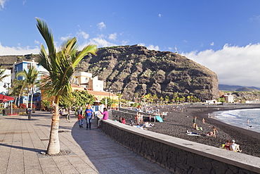 Promenade at the beach of Puerto de Tazacorte, La Palma, Canary Islands, Spain, Atlantic, Europe