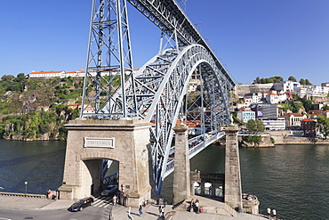 Ponte Dom Luis I Bridge, UNESCO World Heritage Site, Douro River, Porto (Oporto), Portugal, Europe