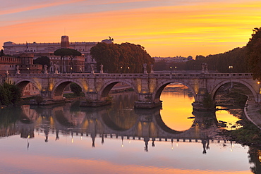 Ponte Sant'Angelo Bridge at sunrise, UNESCO World Heritage Site, Tiber River, Rome, Lazio, Italy, Europe