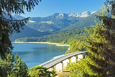 Bridge over Sylvensteinsee lake near Lenggries, Deutsche Alpenstrassee (German Alpine Route), Upper Bavaria, Bavaria, Germany, Europe