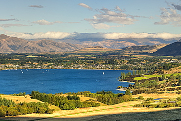 Lake Wanaka in the evening, Otago, South Island, New Zealand, Pacific