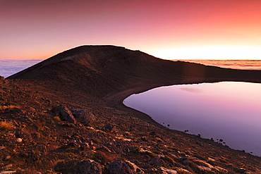 Blue Lake at sunrise, Tongariro National Park, UNESCO World Heritage Site, North Island, New Zealand, Pacific