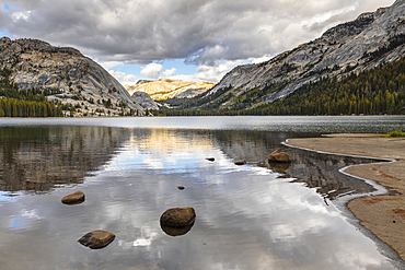 Tenaya Lake, Yosemite National Park, UNESCO World Heritage Site, California, United States of America, North America