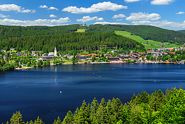 View over Titisee lake to Titisee Town, Black Forest, Baden-Wurttemberg, Germany, Europe