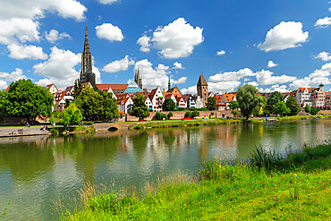 View over Danube River to Ulm Minster and the Old Town, Ulm, Baden-Wurttemberg, Germany, Europe