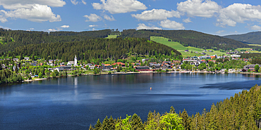 Titisee Lake, Southern Black Forest, Baden-Wurttemberg, Germany, Europe