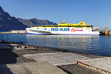 Ferry at the harbour of Puerto de las Nieves, Gran Canaria, Canary Islands, Spain, Atlantic, Europe