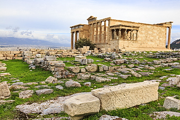 Erechtheion, with Porch of the maidens or Caryatids, Acropolis, UNESCO World Heritage Site, Athens, Greece, Europe