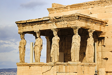 Porch of the maidens (Caryatids), Erechtheion, Acropolis, UNESCO World Heritage Site, Athens, Greece, Europe