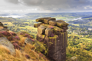 Curbar Edge, summer heather, view towards Chatsworth, Peak District National Park, Derbyshire, England, United Kingdom, Europe