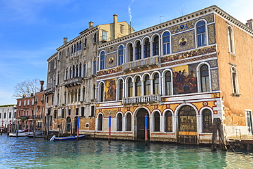 Palazzo Barbaragio, bathed in afternoon sun in winter, Grand Canal, Venice, UNESCO World Heritage Site, Veneto, Italy, Europe