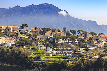 Ravello, Duomo, Villa Rufolo, terraces and mountains, from Scala, Amalfi Coast, UNESCO World Heritage Site, Campania, Italy, Europe