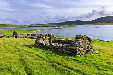 Minn Beach, Banna Minn, ruined crofthouses, tombolo, Papil, West Burra Island, view to East Burra, Shetland Isles, Scotland, United Kingdom, Europe