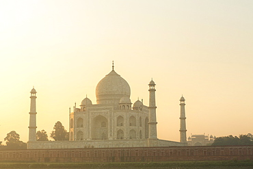 The Taj Mahal, UNESCO World Heritage Site, Uttar Pradesh, India, Asia