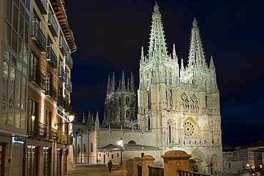 Burgos Cathedral at night, UNESCO World Heritage Site, Burgos, Castile and Leon, Spain, Europe