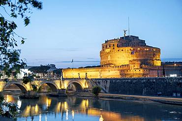 The Mausoleum of Hadrian (Castel Sant'Angelo) (Saint Angelo's Castle), Parco Adriano, UNESCO World Heritage Site, Rome, Lazio, Italy, Europe