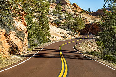 United States, Utah, Highway in Bryce Canyon National Park