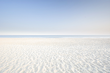 USA, MA, Nantucket Island, Empty Surfside Beach