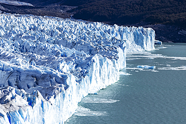 Argentina, Santa Cruz, El Calafate, Perito Moreno glacier ice formations