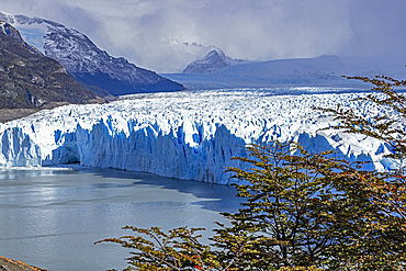 Argentina, Santa Cruz, El Calafate, Perito Moreno glacier ice formations