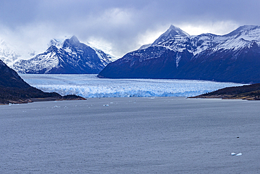 Argentina, Santa Cruz, El Calafate, Clouds over Perito Moreno Glacier