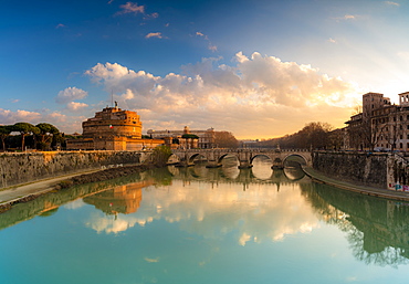 Panoramic of Castel Sant'Angelo, UNESCO World Heritage Site, and River Tiber at sunrise, Rome, Lazio, Italy, Europe